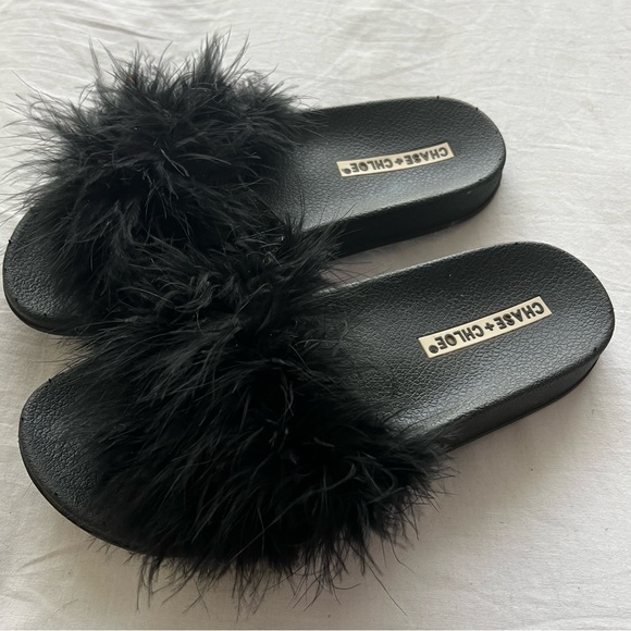 CHASE + CHLOE black feather slides sz 9 - Picture 2 of 3